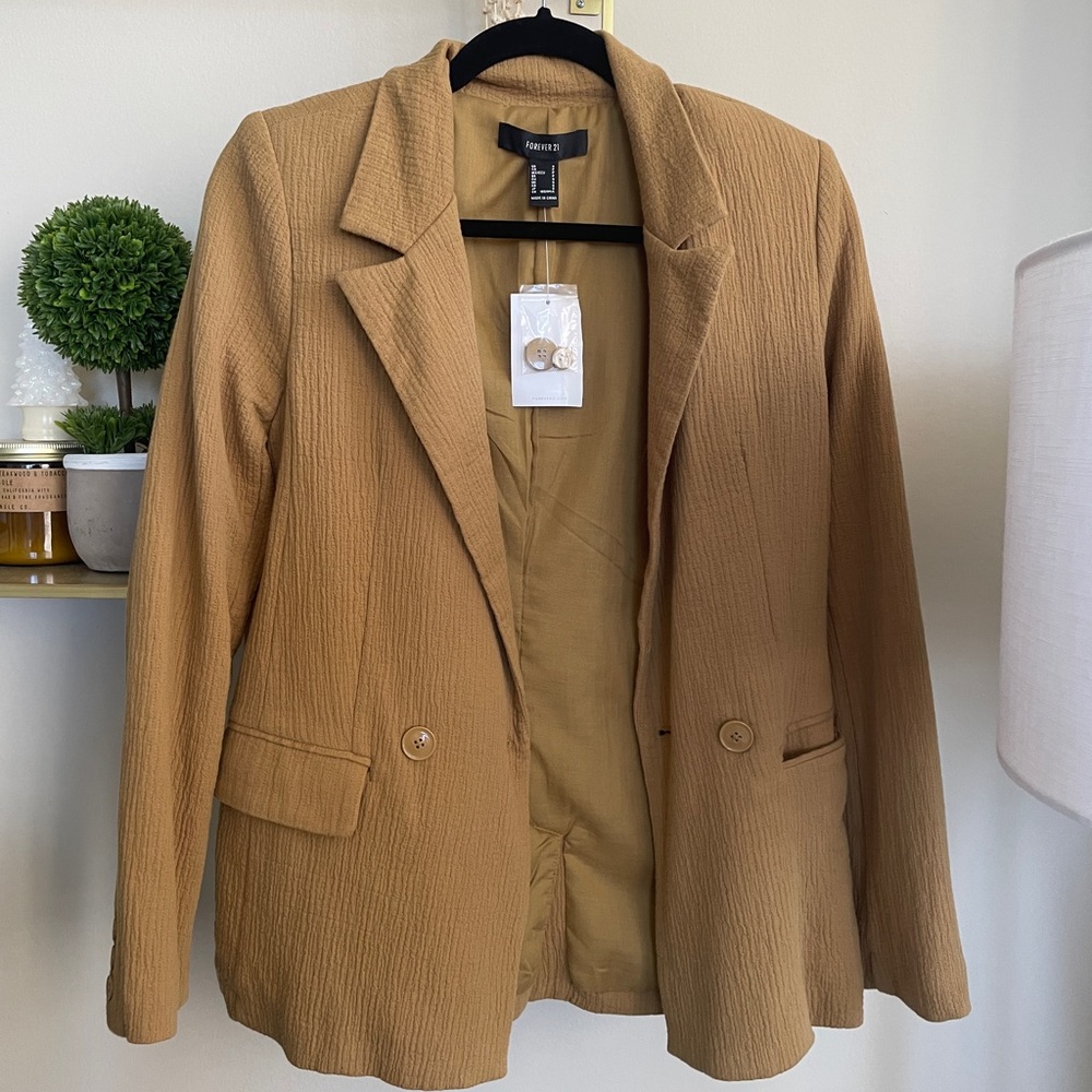 Forever 21 / NWT Beige Tan Camel Blazer Jacket